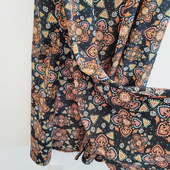 💕 LulaRoe Boho Print Joy Vest Size Small - Picture 6 of 15